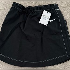 Nike Womens Sportswear Swoosh High-Rise Woven Skirt XS